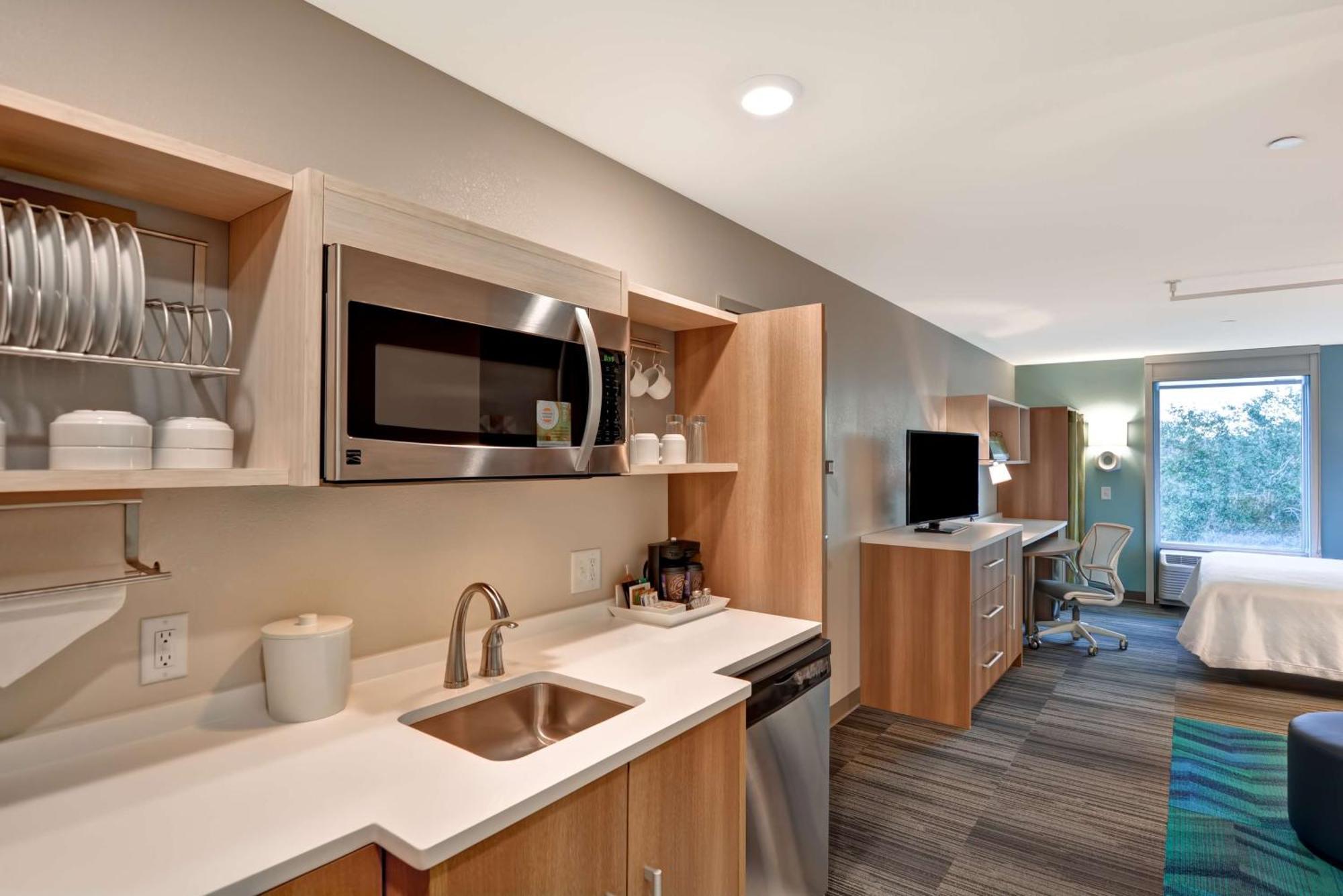 Home2 Suites By Hilton Tampa Usf Near Busch Gardens Exteriér fotografie