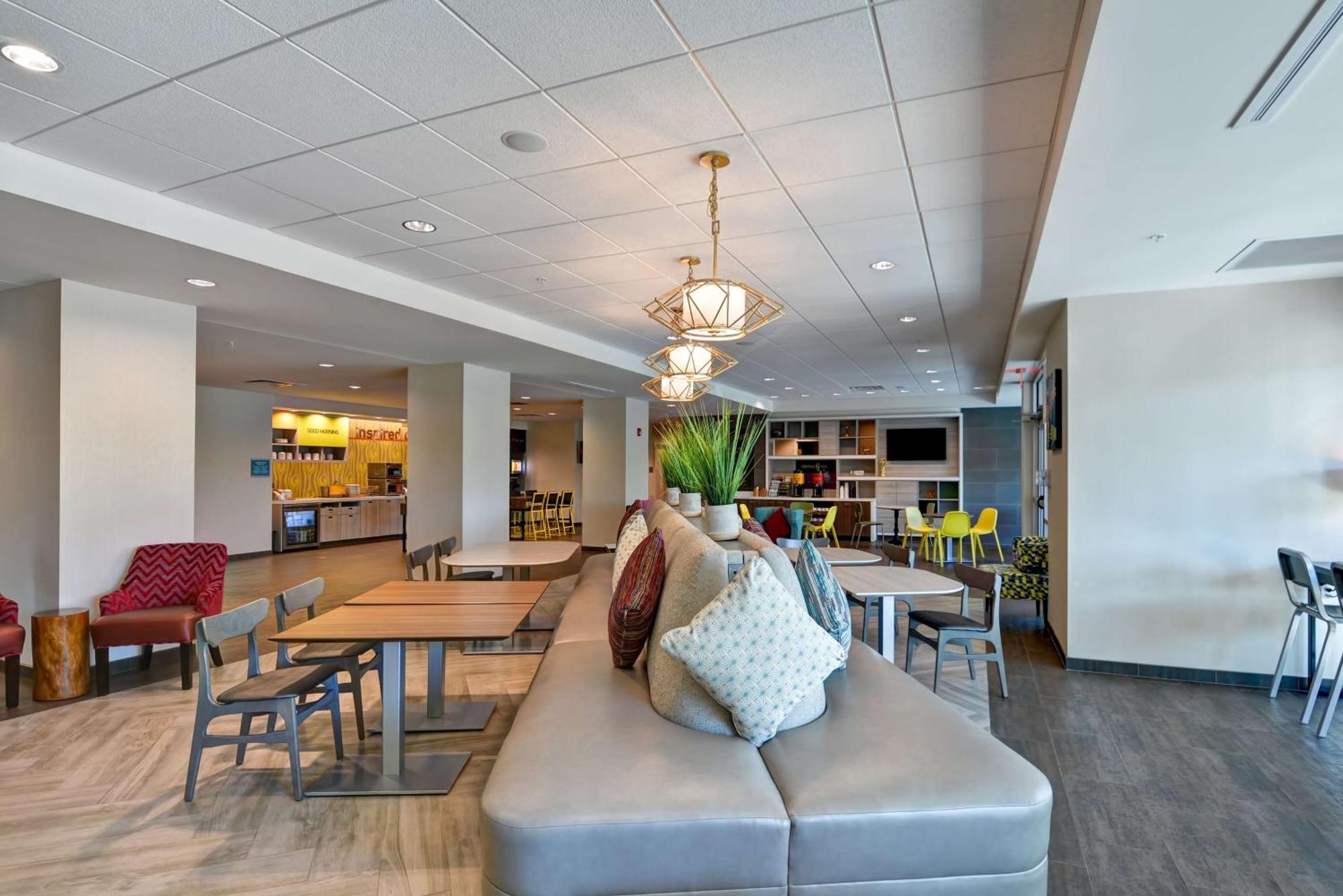 Home2 Suites By Hilton Tampa Usf Near Busch Gardens Exteriér fotografie